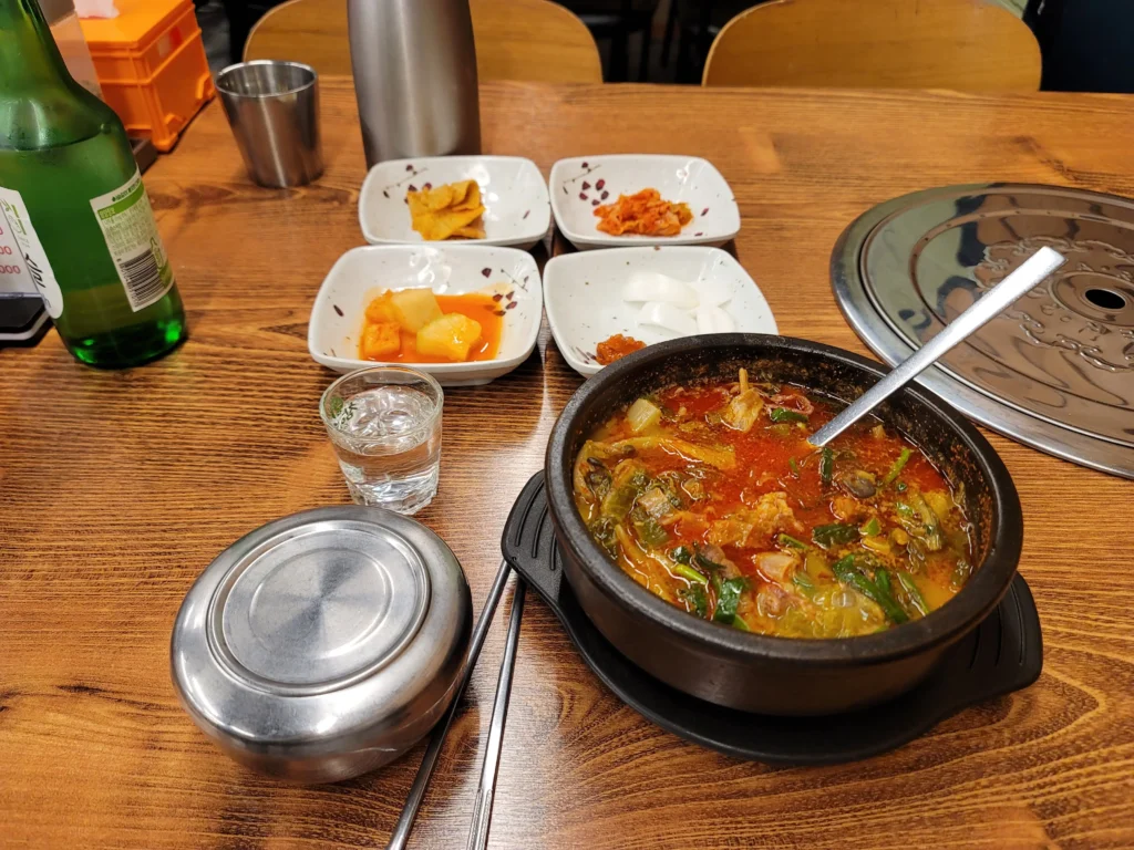 뽀글이 국밥 한상차림